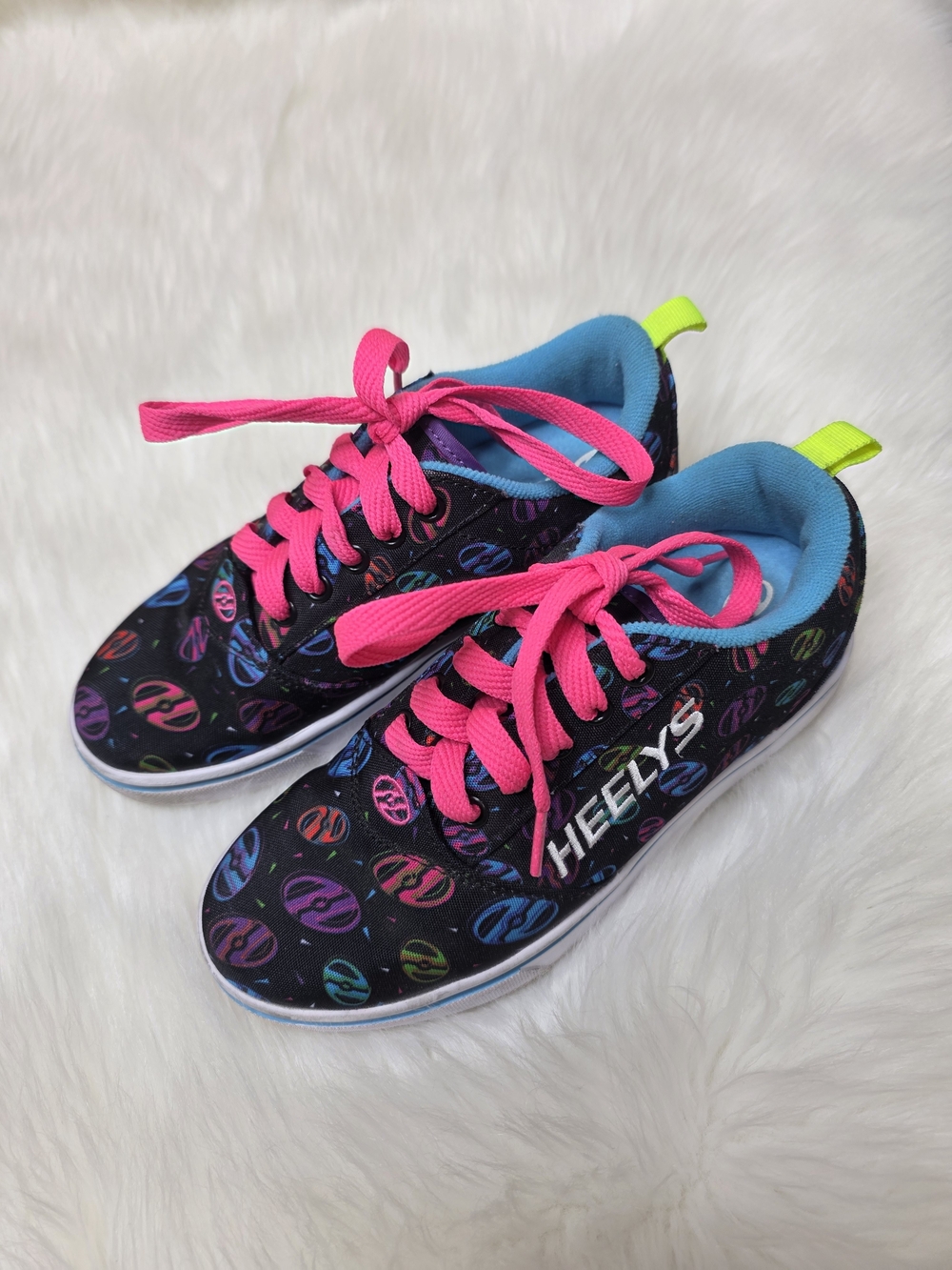 Girls Heelys, Size 3, Y2k